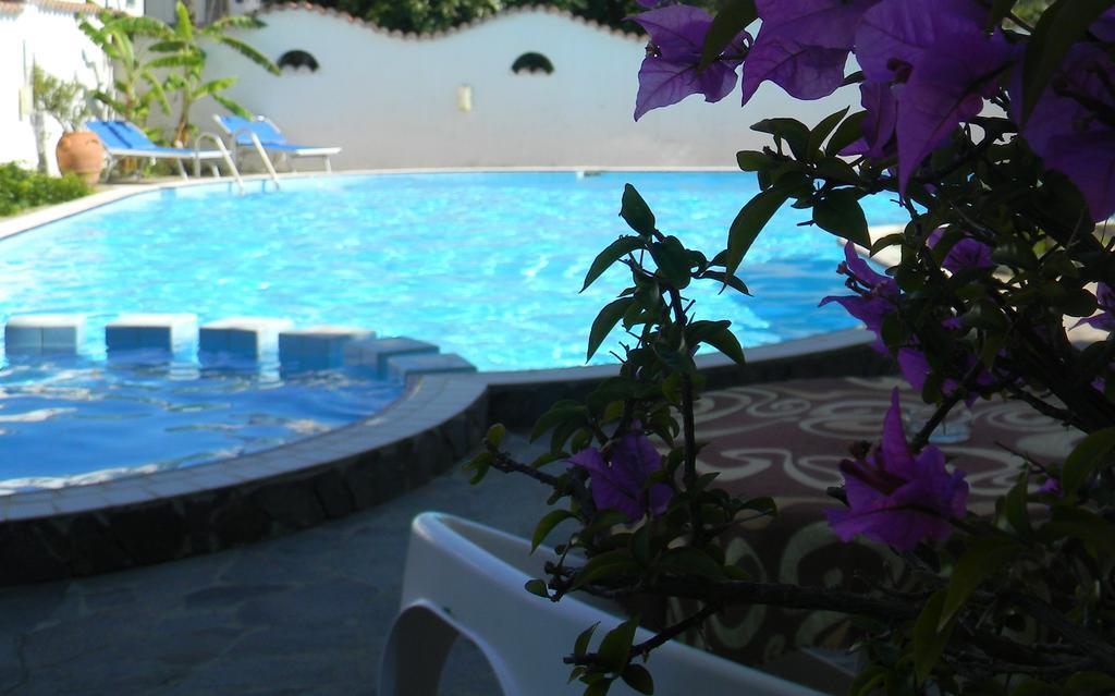 קאפו ואטיצ'אנו Hotel Punta Faro מראה חיצוני תמונה