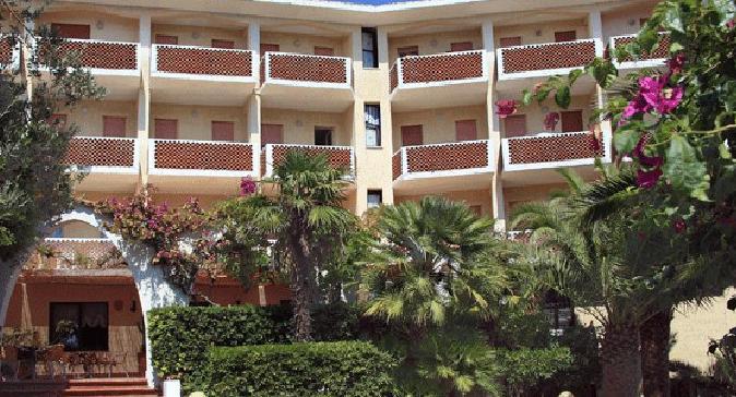 קאפו ואטיצ'אנו Hotel Punta Faro מראה חיצוני תמונה